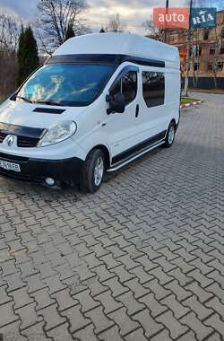 Мінівен Renault Trafic 2013 в Чернівцях