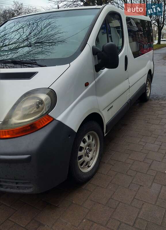 Минивэн Renault Trafic 2004 в Ровно