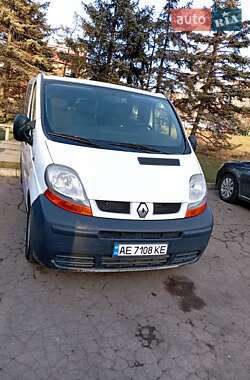 Минивэн Renault Trafic 2004 в 