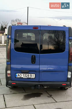 Минивэн Renault Trafic 2006 в Хусте