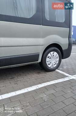 Мінівен Renault Trafic 2006 в Нововолинську