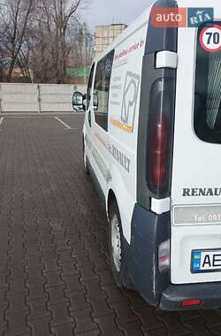 Минивэн Renault Trafic 2004 в 