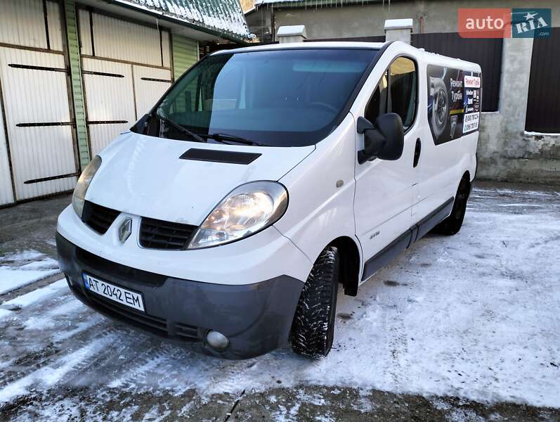 Вантажний фургон Renault Trafic 2010 в Калуші