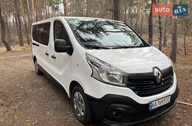 Мінівен Renault Trafic 2015 в 