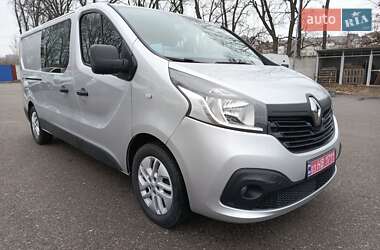 Грузопассажирский фургон Renault Trafic 2016 в Киеве