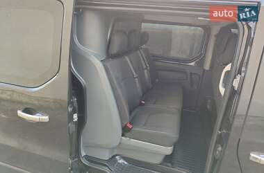 Грузовой фургон Renault Trafic 2016 в 