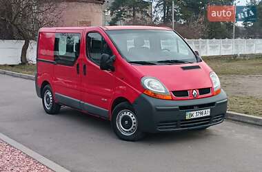 Мінівен Renault Trafic 2003 в Сарнах