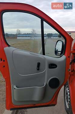 Мінівен Renault Trafic 2003 в Сарнах