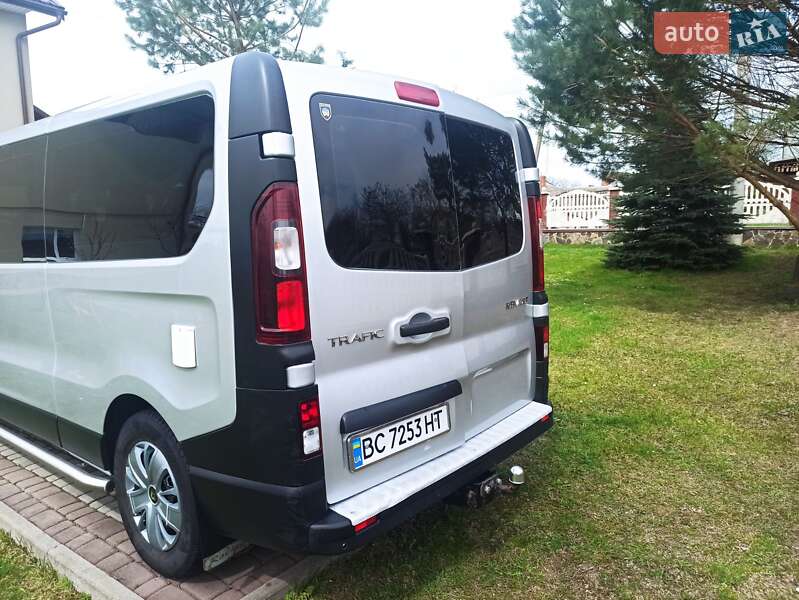 Минивэн Renault Trafic 2015 в Самборе фото 10 Минивэн Renault Trafic 2015 в Самборе