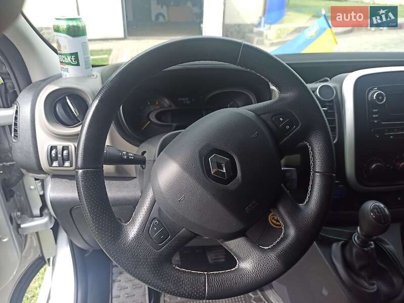 Минивэн Renault Trafic 2015 в Самборе фото 15 Минивэн Renault Trafic 2015 в Самборе