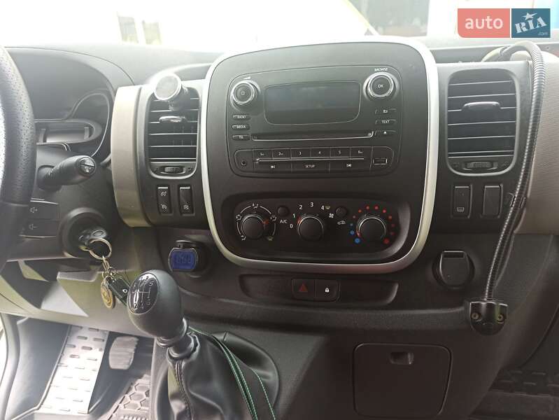 Минивэн Renault Trafic 2015 в Самборе фото 23 Минивэн Renault Trafic 2015 в Самборе