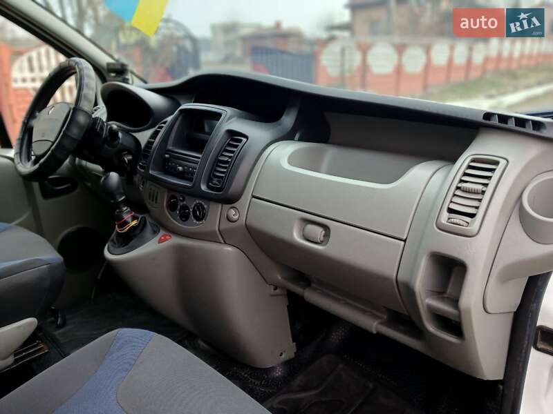 Грузовой фургон Renault Trafic 2013 в Бердичеве фото 28 Грузовой фургон Renault Trafic 2013 в Бердичеве