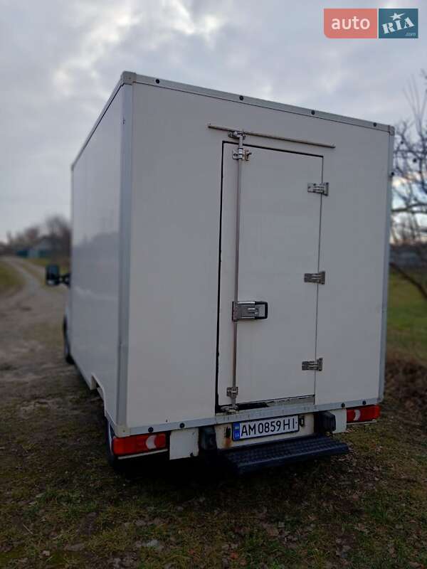 Грузовой фургон Renault Trafic 2013 в Бердичеве фото 48 Грузовой фургон Renault Trafic 2013 в Бердичеве