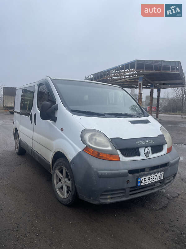 Минивэн Renault Trafic 2004 в 
