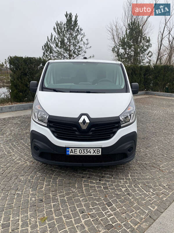 Вантажний фургон Renault Trafic 2018 в Дніпрі