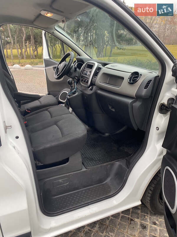Вантажний фургон Renault Trafic 2018 в Дніпрі
