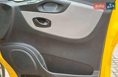 Грузовой фургон Renault Trafic 2017 в 