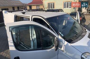 Вантажний фургон Renault Trafic 2012 в 