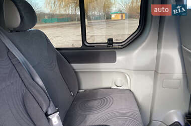 Мінівен Renault Trafic 2011 в 