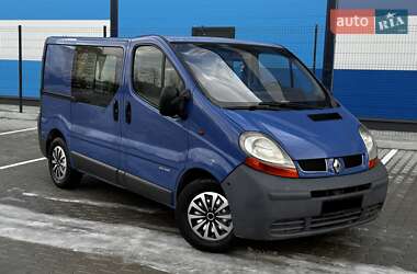 Грузопассажирский фургон Renault Trafic 2003 в Львове