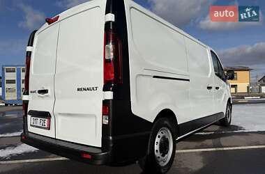 Грузовой фургон Renault Trafic 2024 в 