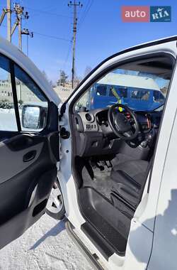 Минивэн Renault Trafic 2016 в 