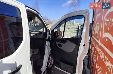 Минивэн Renault Trafic 2016 в 