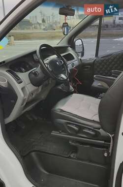 Минивэн Renault Trafic 2003 в 