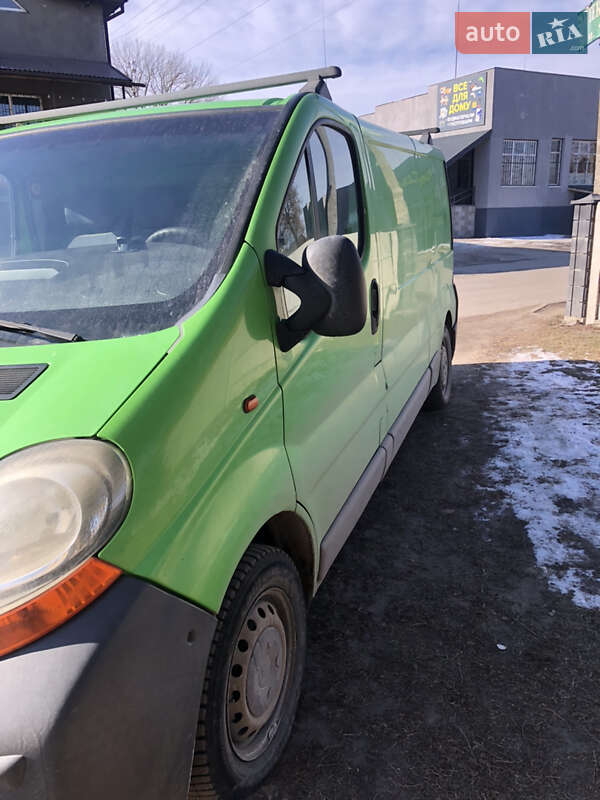 Грузовой фургон Renault Trafic 2005 в Ровно