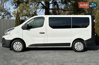 Минивэн Renault Trafic 2015 в 
