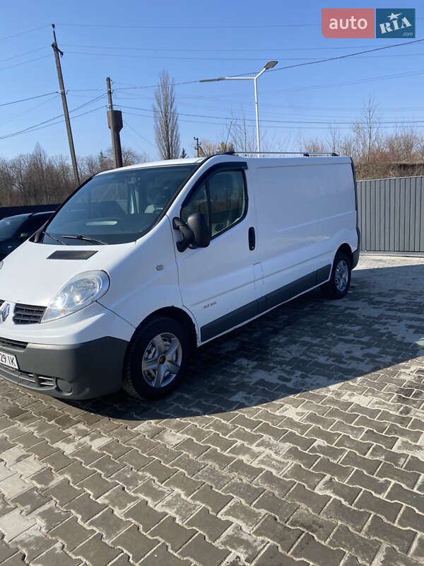 Вантажний фургон Renault Trafic 2009 в Бару