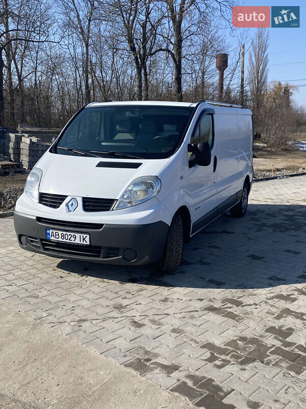 Вантажний фургон Renault Trafic 2009 в Бару