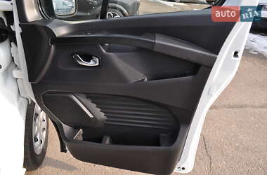 Мінівен Renault Trafic 2021 в 
