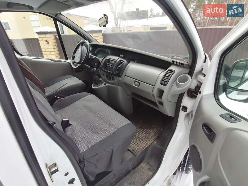 Минивэн Renault Trafic 2006 в Киеве