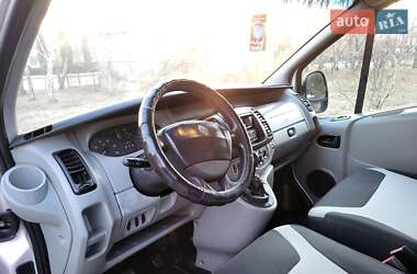 Мінівен Renault Trafic 2005 в 