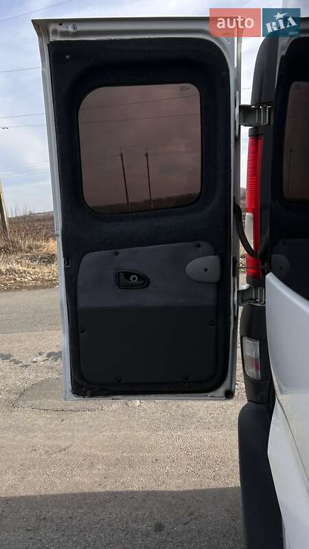 Минивэн Renault Trafic 2014 в Казатине