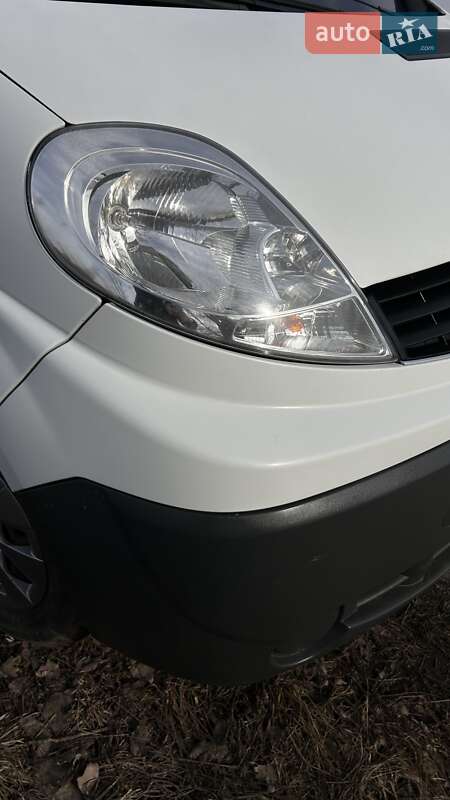 Минивэн Renault Trafic 2014 в Казатине