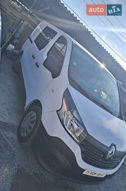 Мінівен Renault Trafic 2015 в Луцьку