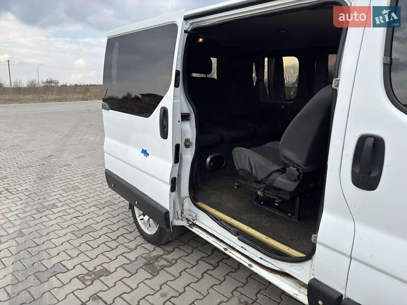 Мінівен Renault Trafic 2001 в Яворові