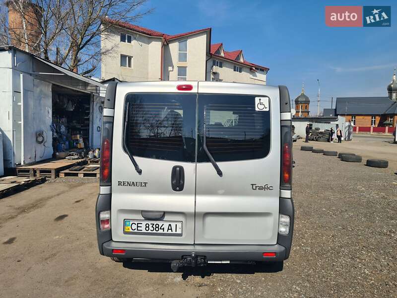 Минивэн Renault Trafic 2003 в Черновцах