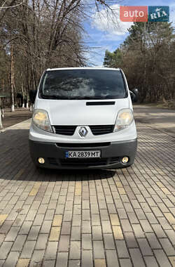 Грузовой фургон Renault Trafic 2013 в 