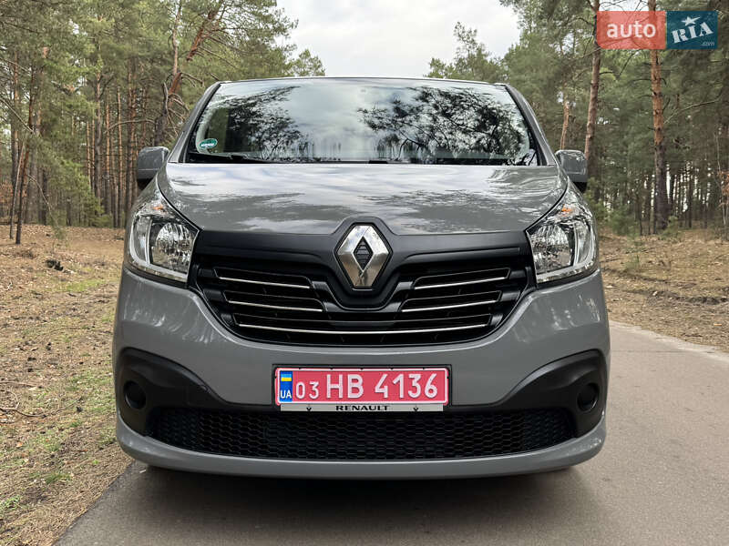 Минивэн Renault Trafic 2017 в Киеве