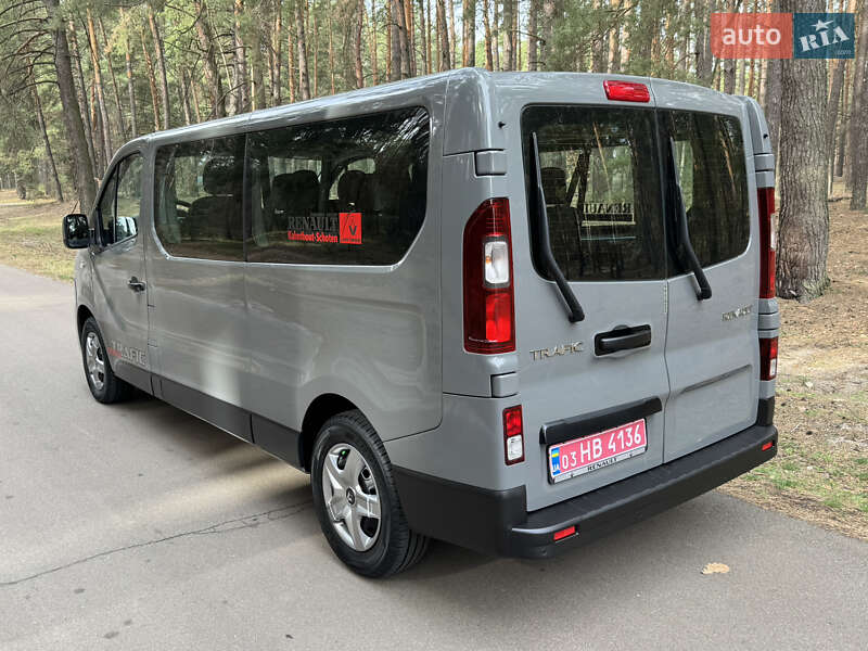 Минивэн Renault Trafic 2017 в Киеве