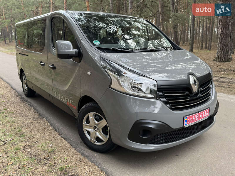Минивэн Renault Trafic 2017 в Киеве