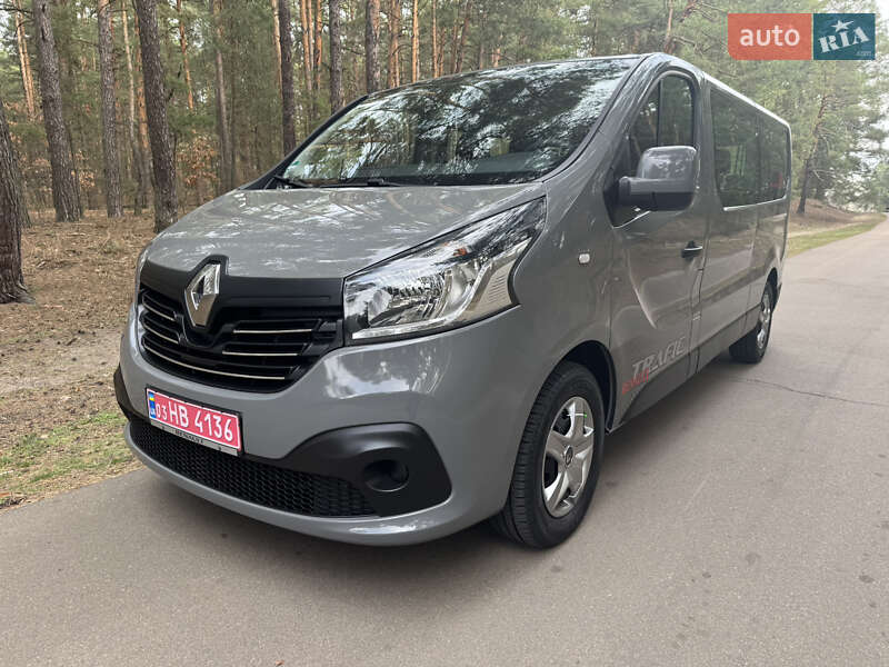 Минивэн Renault Trafic 2017 в Киеве