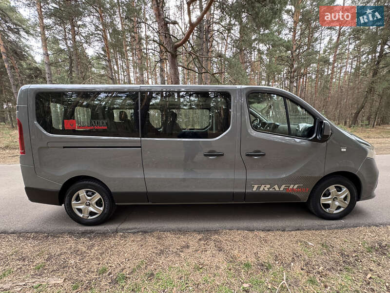 Минивэн Renault Trafic 2017 в Киеве
