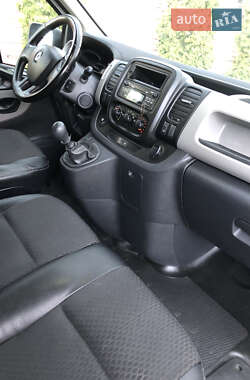 Мінівен Renault Trafic 2015 в 