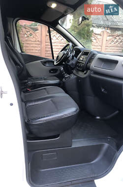 Мінівен Renault Trafic 2015 в 