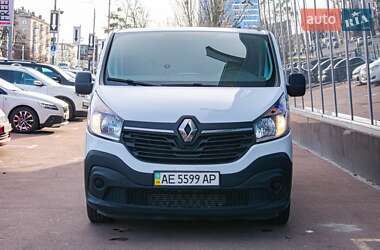 Минивэн Renault Trafic 2017 в 