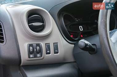 Минивэн Renault Trafic 2017 в 